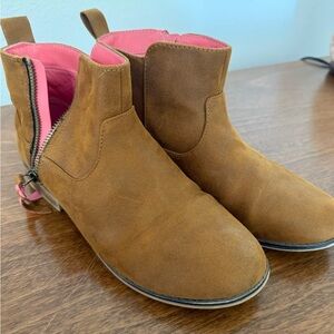 Cat & Jack Tan Boots with Pink Lining
